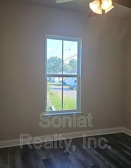 2325 Florida Ave — Photo 3