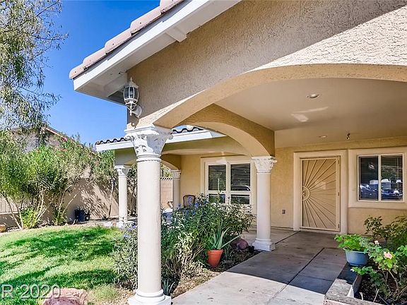 4th image of 4424 Montebello Ave