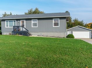 2520 12th Ave SW, Cedar Rapids, IA 52404