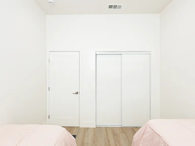 11081 College Ave #1 — Photo 8