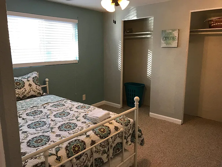 2nd bedroom