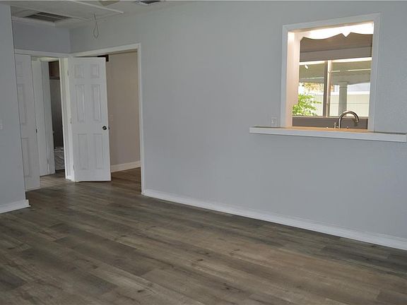 5th image of 809 N Shore Dr