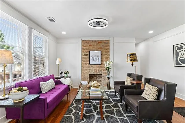 5535 Willow St — Photo 3