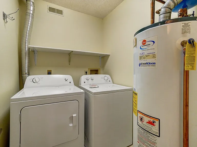 9728 Timberview Ct #10 — Photo 34