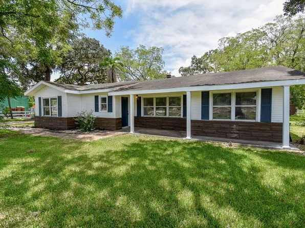 1410 S Columbia Dr #36, West Columbia, TX 77486