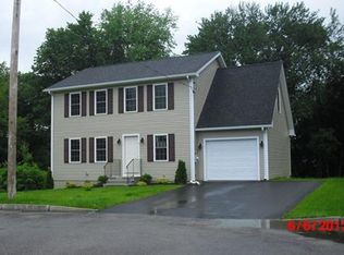 6 Teddy Ct, West Warwick, RI 02893