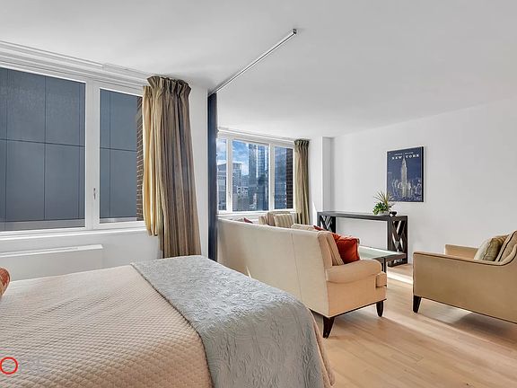 3rd image of 322 W 57th St APT 43R