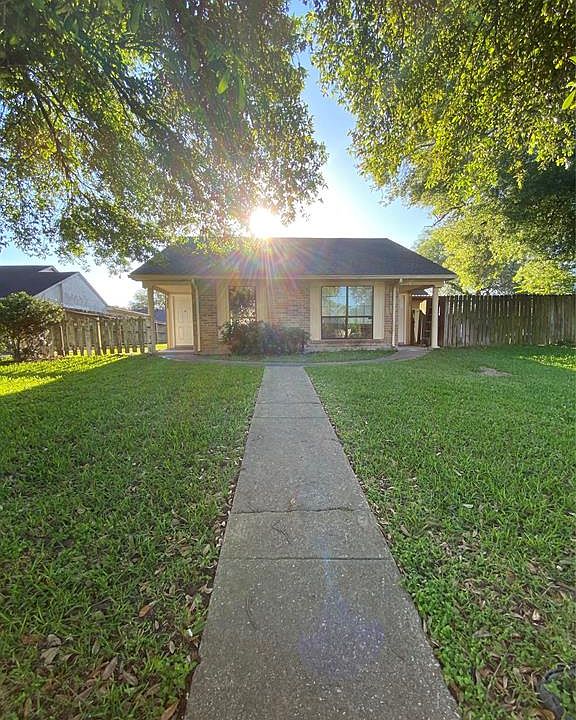 1st image of 5625 Wood Bend Dr