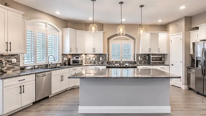 5 bed, 4.5 bath, 4147 sqft, $3,550 — Photo 4