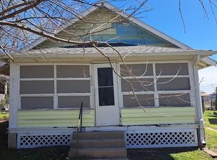 824 S 5th St, Independence, KS 67301