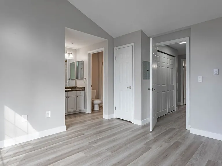 Redmond Park Apts — Photo 152