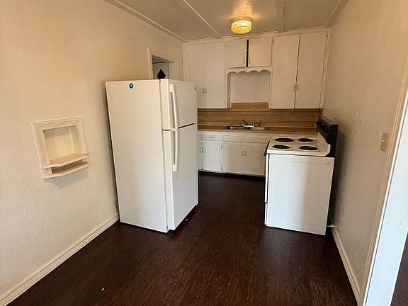 3rd image of 1113 Arkansas St