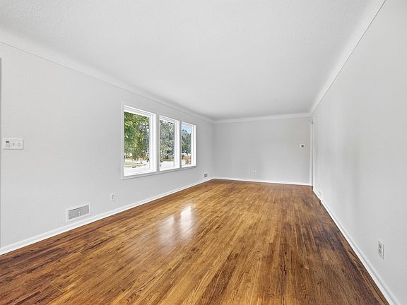 5th image of 1567 Atlantic St
