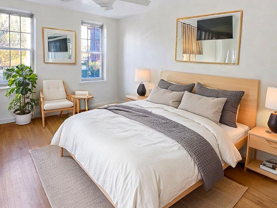 MASSIVE BEDROOM (STAGED)