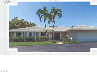676 Fountainhead Ln, Naples, FL 34103
