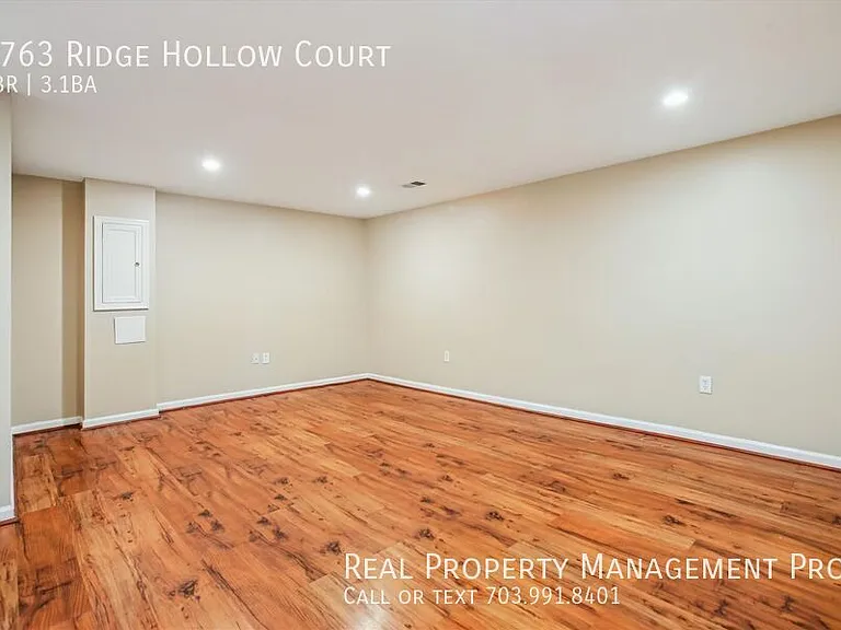 8763 Ridge Hollow Ct — Photo 22