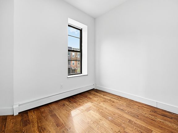 5th image of 565 Chauncey St APT 3A