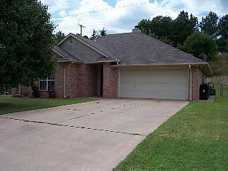 2nd image of 1714 S Berkshire Dr