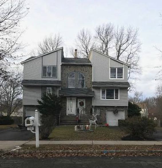 2nd image of 74 Lone Star Ln