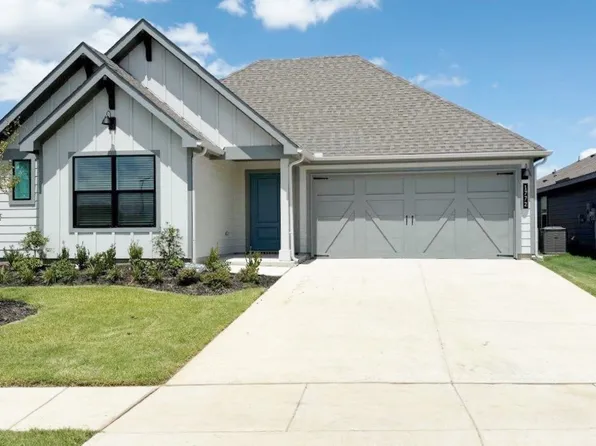 1772 River Bend Rd, Burleson, TX 76028