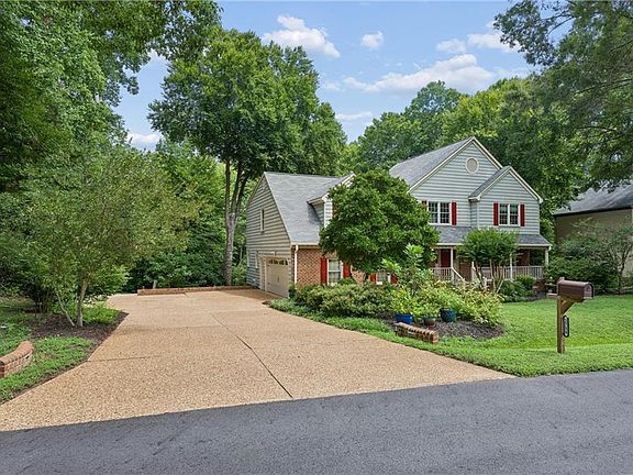 3rd image of 2756 Linden Ln