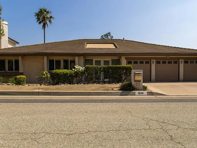 1212 Arno Dr — Photo 1