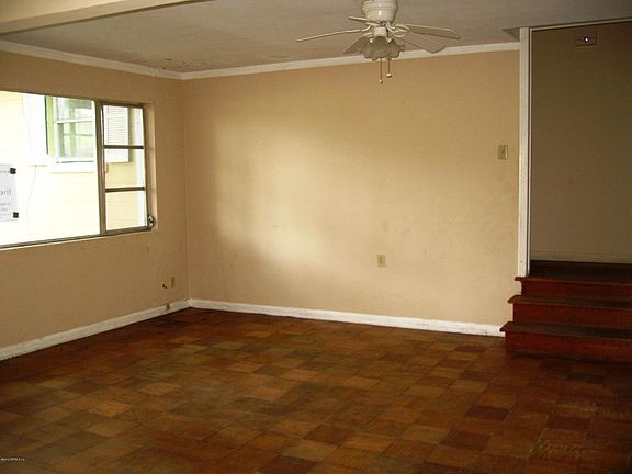 4th image of 5133 Garette Dr E