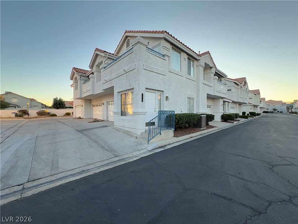 1st image of 5201 S Torrey Pines Dr Unit 1239