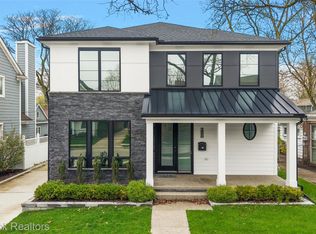 1898 Henrietta St, Birmingham, MI 48009