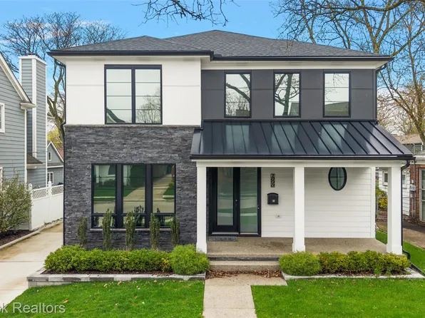 1898 Henrietta St, Birmingham, MI 48009