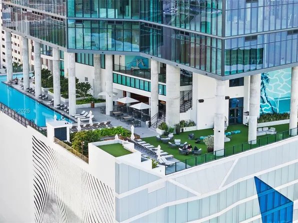 398 NE 5th St APT 3209, Miami, FL 33132