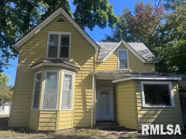 215 W Vienna St, Anna, IL 62906