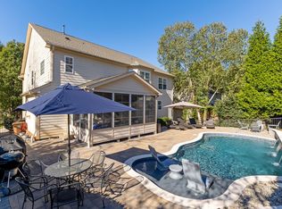 109 Skywater Ln, Holly Springs, NC 27540