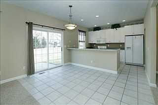 5th image of 835 Wildwood Ct