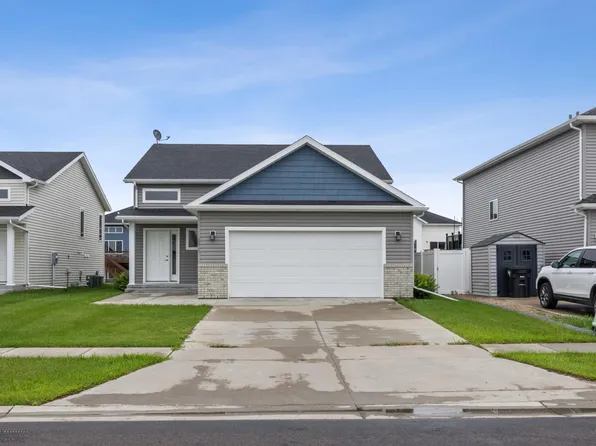 7368 18th St S, Fargo, ND 58104