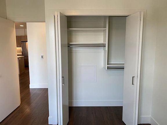 5th image of 854 8th Ave N #745