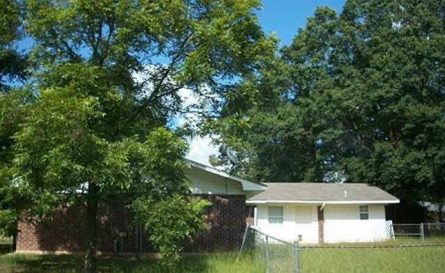 2nd image of 177 Walnut Creek Rd