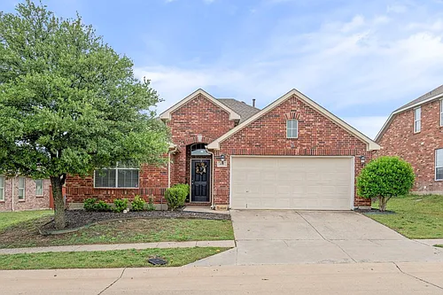 404 Dartmoor Dr Photo 1