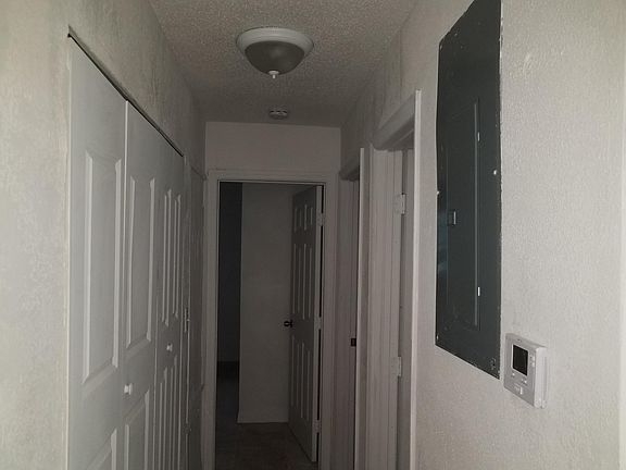 4th image of 604 E Garden St #4