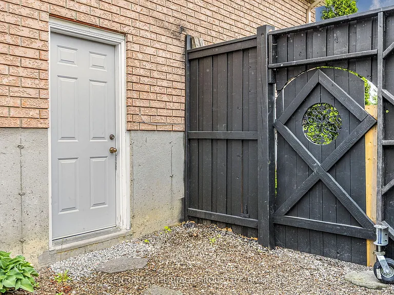 51 Burbank Cir #BASEMENT — Photo 28
