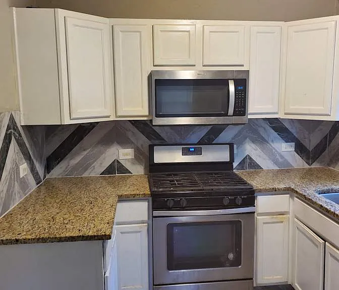 14708 Edbrooke Ave — Photo 3
