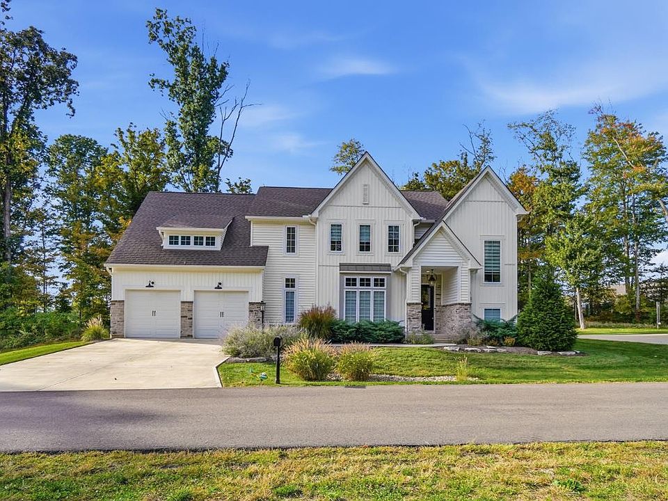 1st image of 946 Lavender Way