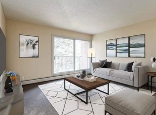 604 8th St W #102, Brooks, AB T1R0V3