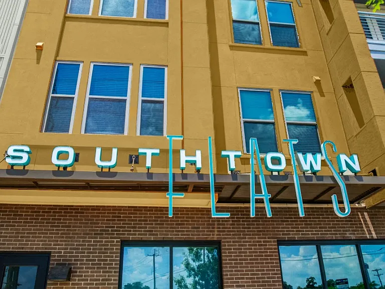 Southtown Flats — Photo 35