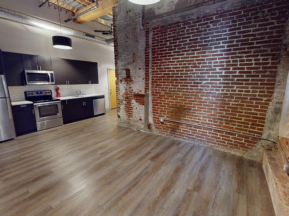 Building Photo 5