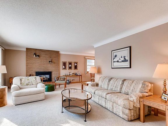 4th image of 2316 Gilbert Ln