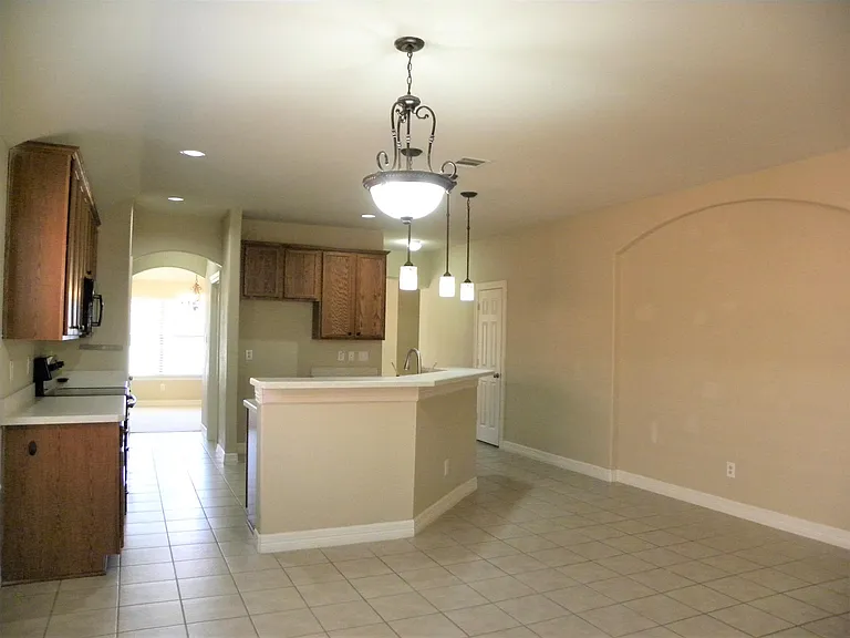 4620 Evanshire Way — Photo 12