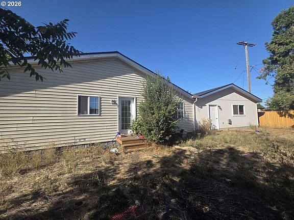 3rd image of 239 W K St