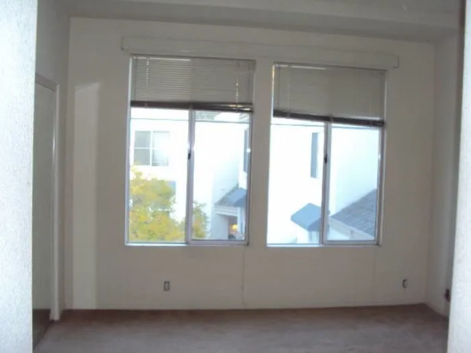 430 Navaro Pl #220 — Photo 4