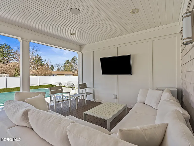 866 Red Oaks Dr — Photo 36
